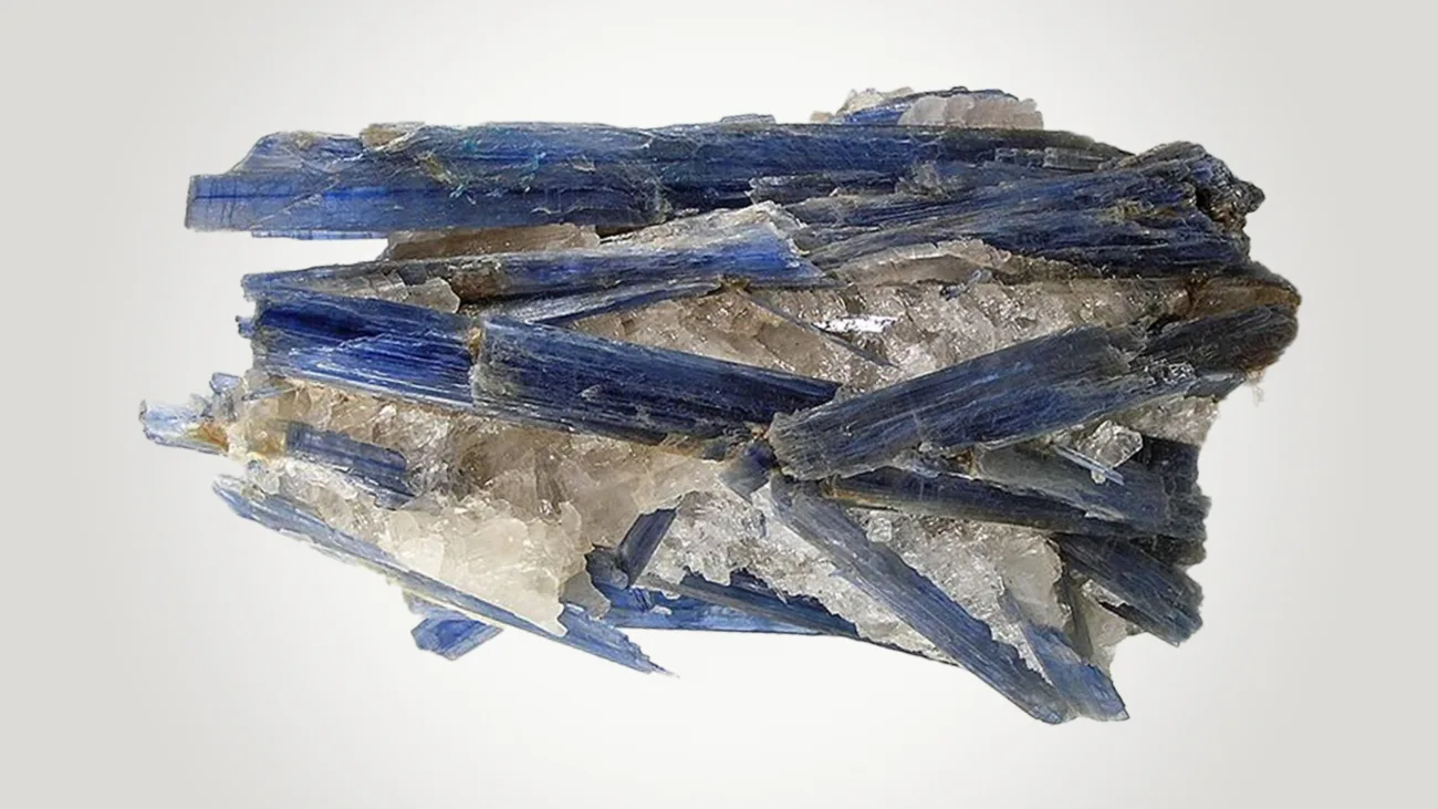 سنگ کیانیت / Kyanite