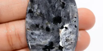 سنگ لارویکیت / Larvikite