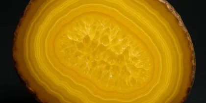 سنگ عقیق زرد / Yellow agate