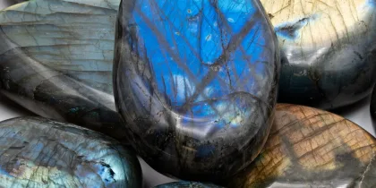 سنگ لابرادوریت / Labradorite